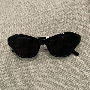 Black Cat Eye Shades 🕶✨